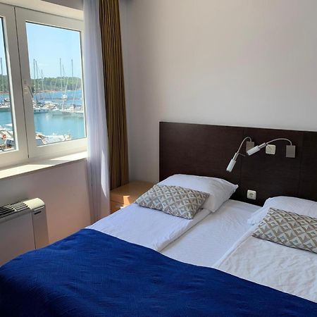 Apartment Aci Marina Cres Eksteriør billede