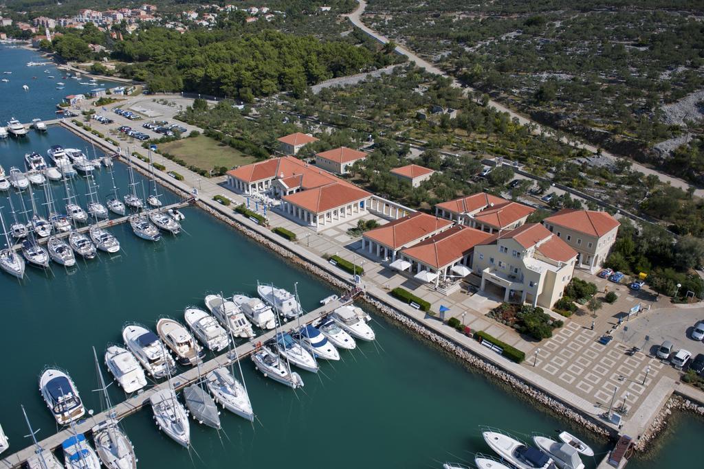 Apartment Aci Marina Cres Eksteriør billede