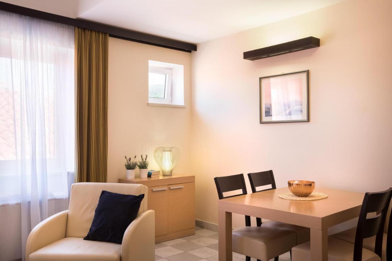 Apartment Aci Marina Cres Eksteriør billede