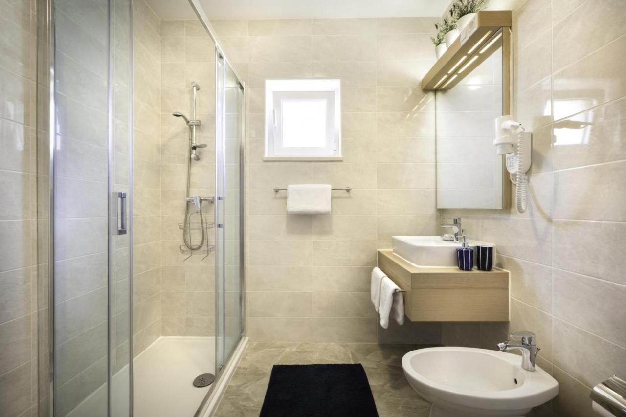 Apartment Aci Marina Cres Eksteriør billede